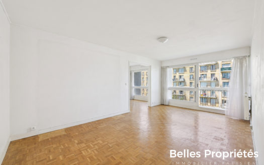 Appartement Paris 18, VAUVENARGUES