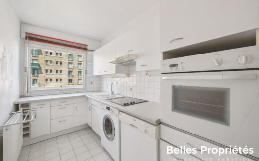 Appartement Paris 18, VAUVENARGUES