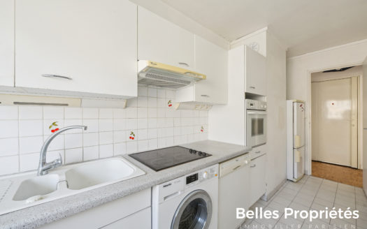 Appartement Paris 18, VAUVENARGUES